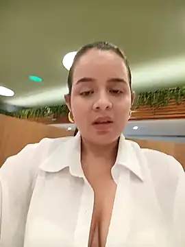 Julieth_hot-69 webcam