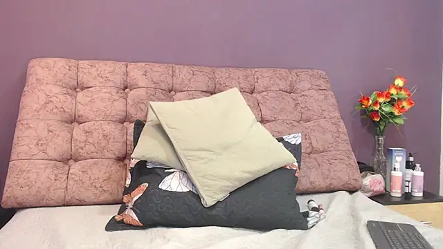 KateWelsin webcam