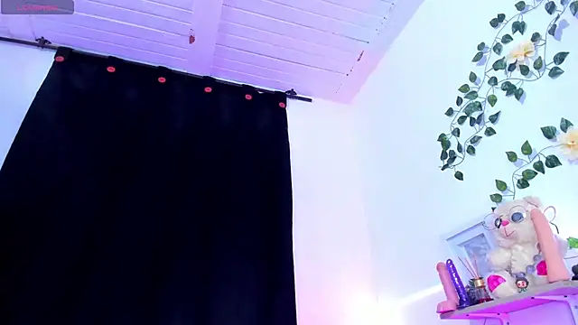 Cooperrosscute233 webcam