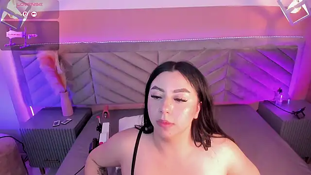 Mia_Valentine_