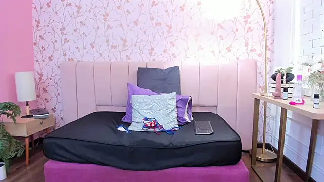  amber-hill chat room