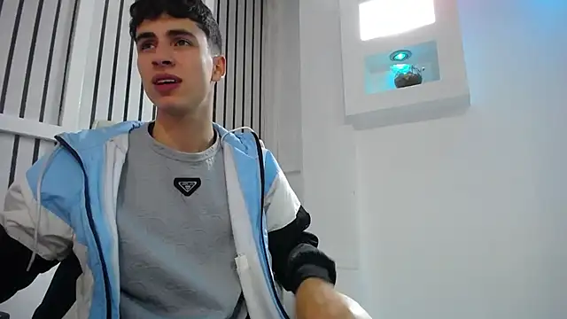 AdrianRinaldi webcam