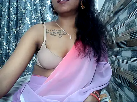 hot_aarvi11 (F young) - boobs oil massage😘❤️