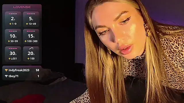 MissMaya__ webcam