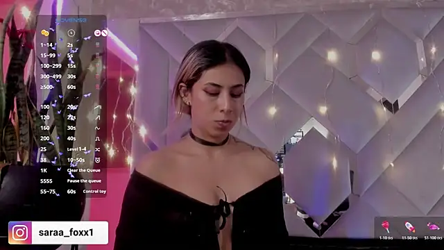 Sara_Foxx1 webcam
