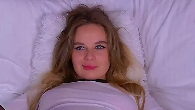 BeatriceEsmont webcam