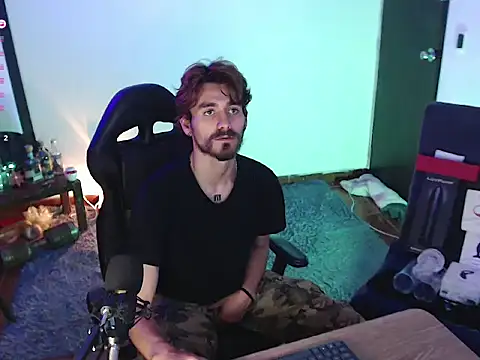 Aaron_malikk webcam