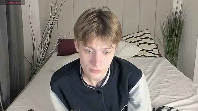 LouieEvans webcam