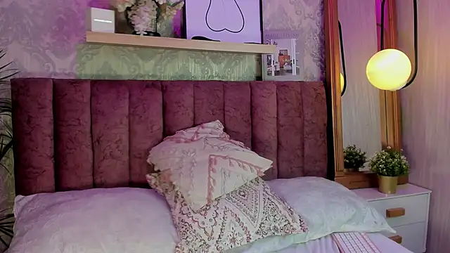 Alaia_Johnson webcam