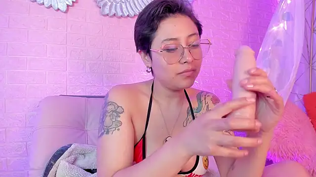 Juliexxxtasy webcam
