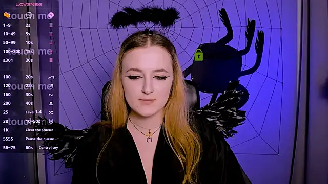 luna_berryy webcam