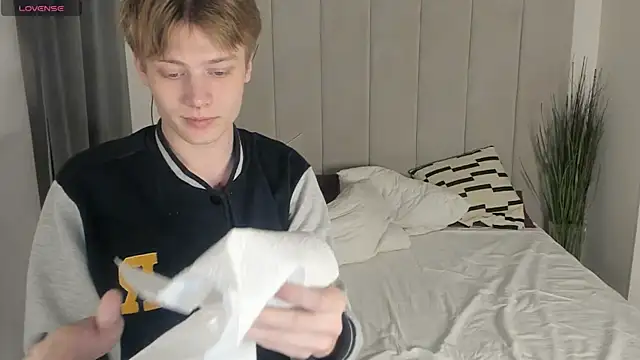 louieevans (M twink) - cum