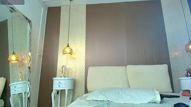 Tiifany_Baker webcam