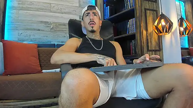 Donovan_Desmond webcam