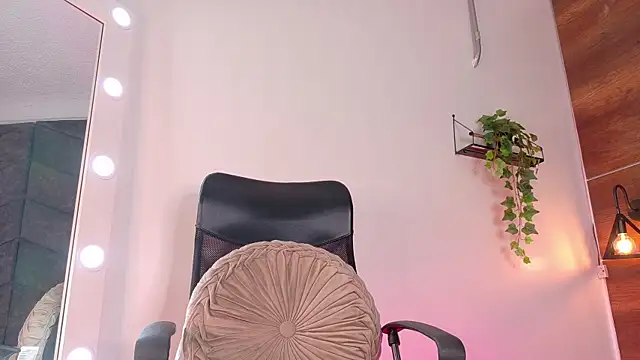 TiffValentinee_ webcam