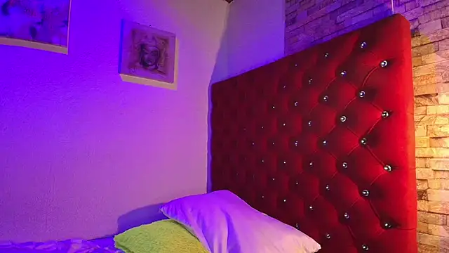 Victoria_Thompson1 webcam