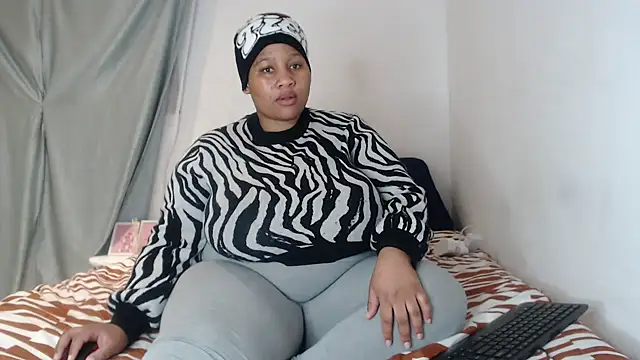 PIXIEBITCHXXX26 webcam