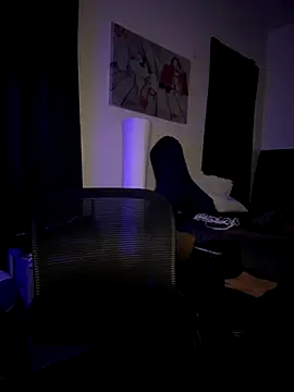 kimmiakiss22 webcam