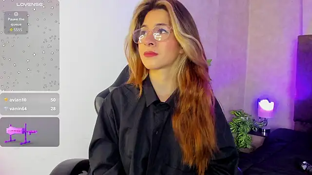 Sara_Roades webcam