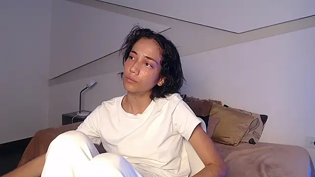 hot_little_bunny webcam