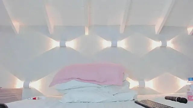 princesita_sofia_ (F young) - undress completely🥻