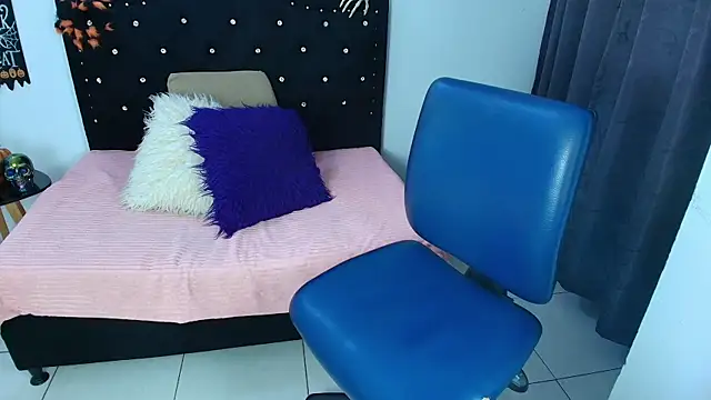 SammySmall_F_w webcam