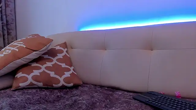 Leoo_Miller webcam