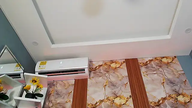 zoey-fox webcam