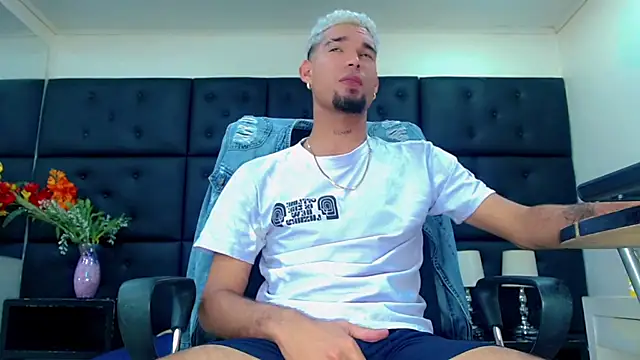 StivBigCock webcam