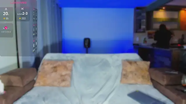 Almaahotxxx webcam