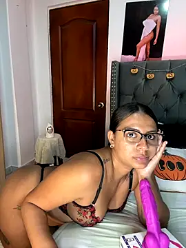 ema_zoe webcam