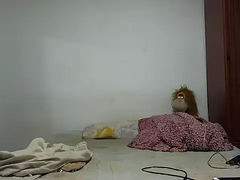 MeganAndMax@xh webcam