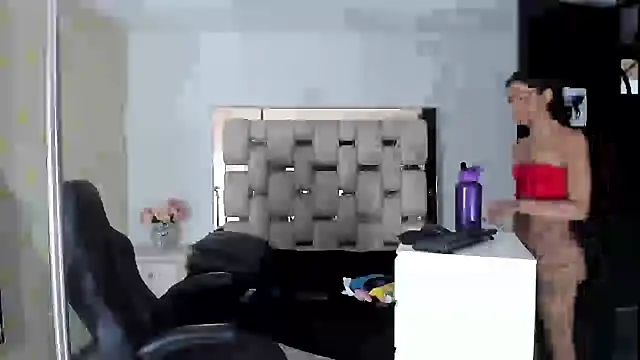 SofiaNaugthyxTS webcam