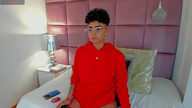 LuciaWallace webcam