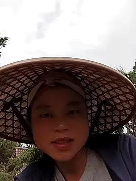 clara-cute webcam