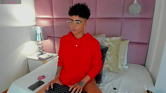 LuciaWallace webcam