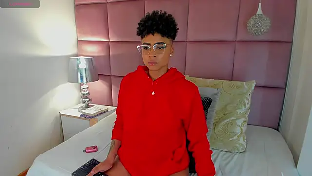LuciaWallace webcam