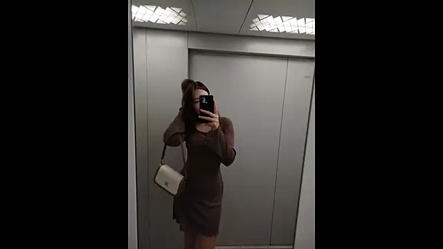 LUNA_KLEIN webcam