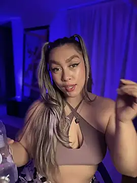 Im_sophiie webcam