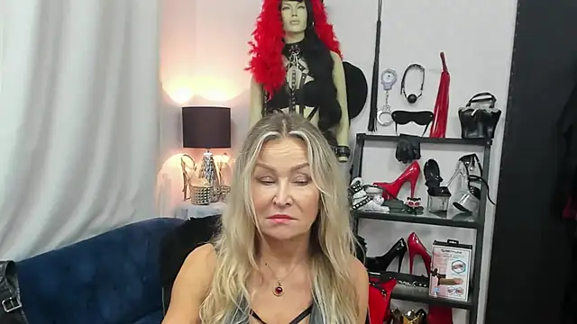 crystaLUX webcam