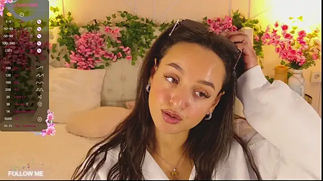 Lolly_Neal webcam