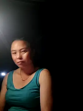 xuxulovezz webcam
