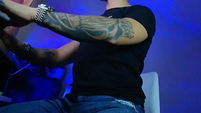 XanderCage99 webcam