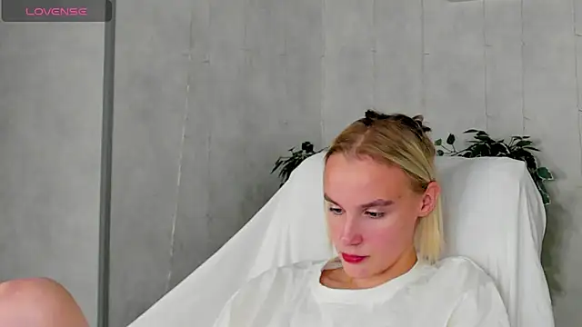 Carolin_Miller webcam