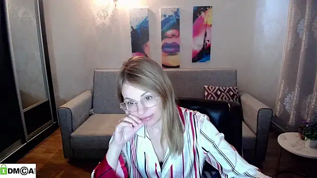 shy_hot_cat webcam