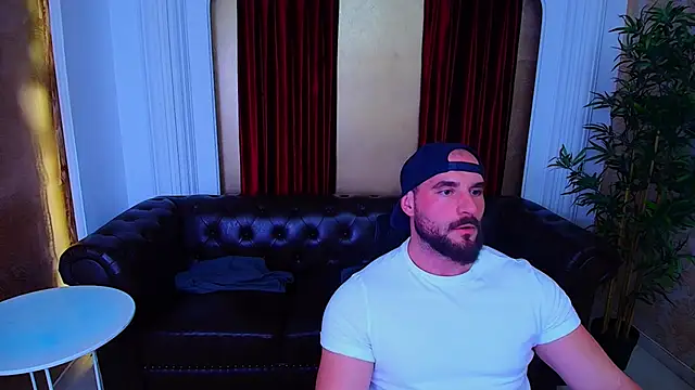 AdamJamesonn webcam