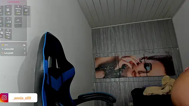 Charis_21 webcam