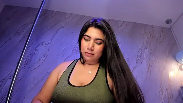 BBWCloe_