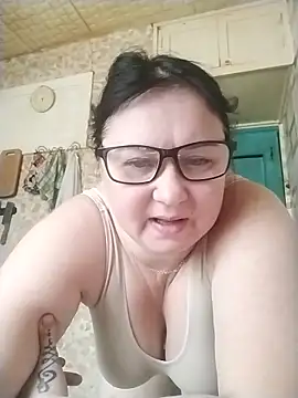 Holly-69