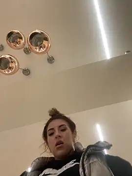 sashabelle_ (F young) - Spank that jucy ass